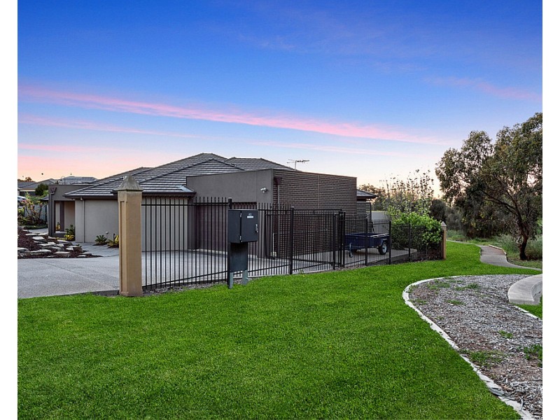 16 Torrey Road, Flagstaff Hill SA 5159