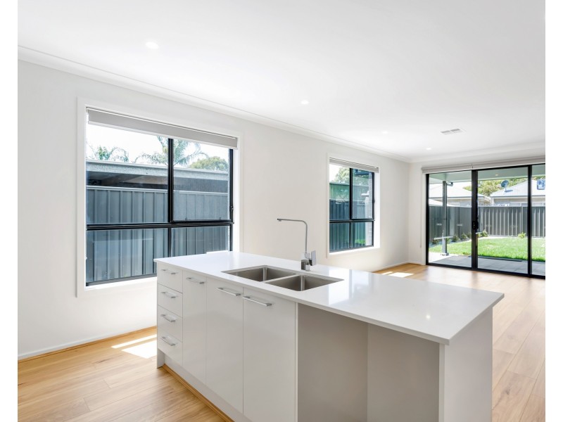 150 Bradley Grove, Mitchell Park SA 5043