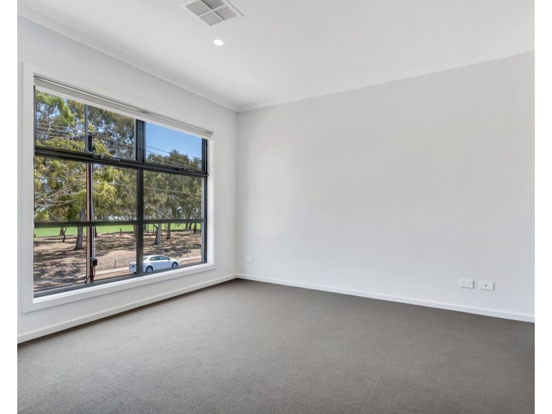 150 Bradley Grove, Mitchell Park SA 5043