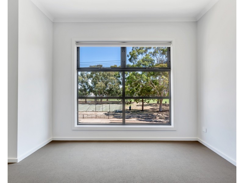 150 Bradley Grove, Mitchell Park SA 5043