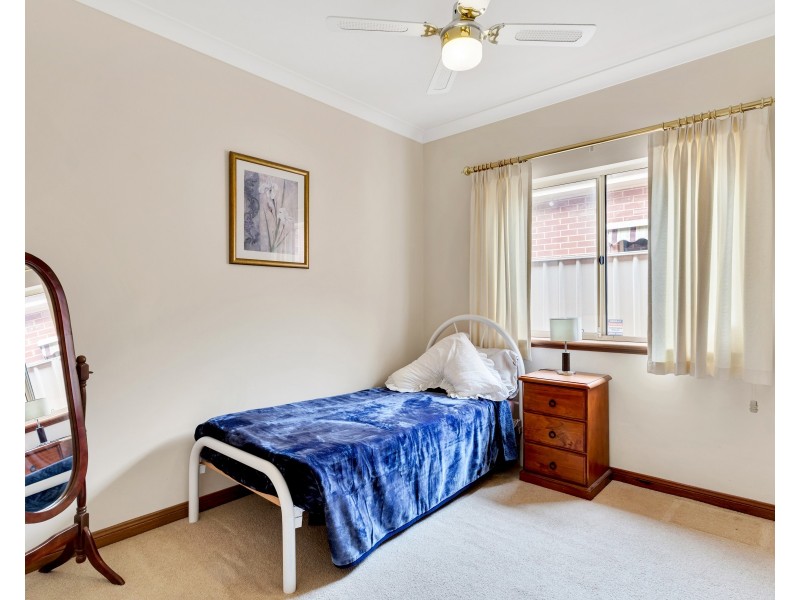 15 Doradilla Avenue, Seacombe Gardens SA 5047