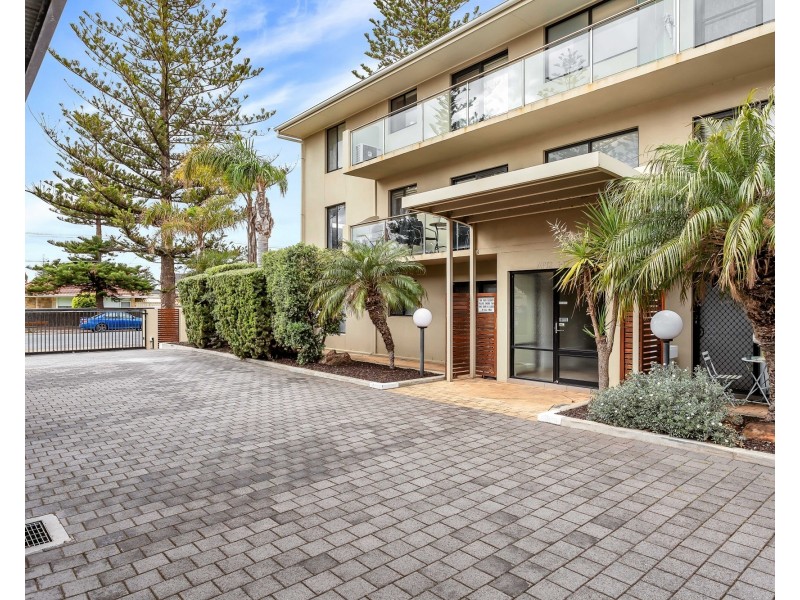 10/18 Broadway, Glenelg South SA 5045