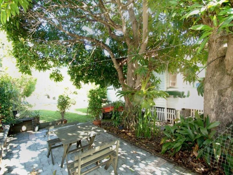 48 Sunbeam Street, Fairfield QLD 4103