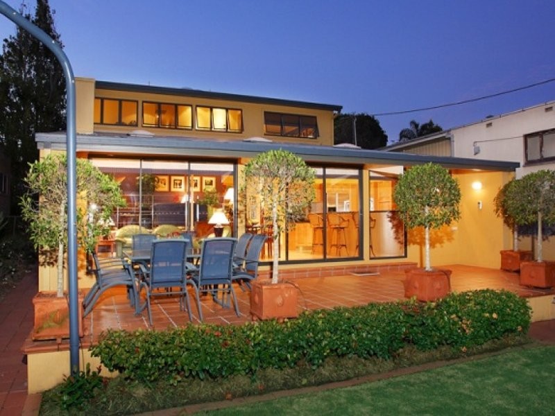 9 Esplanade, Yeronga QLD 4104
