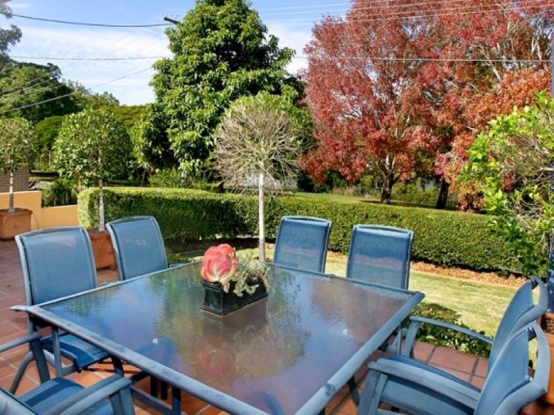 9 Esplanade, Yeronga QLD 4104
