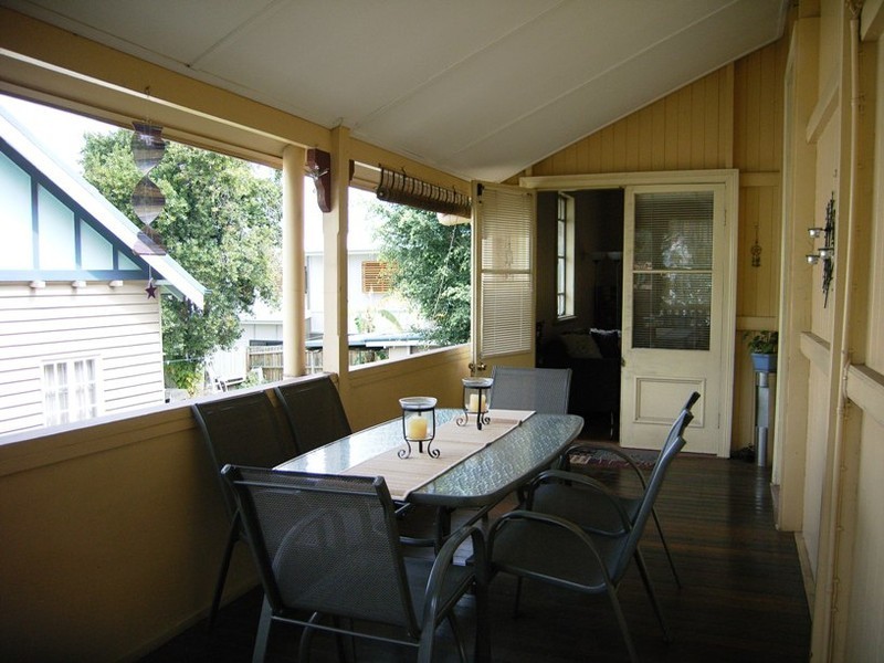 2/11 Paragon St, Yeronga QLD 4104