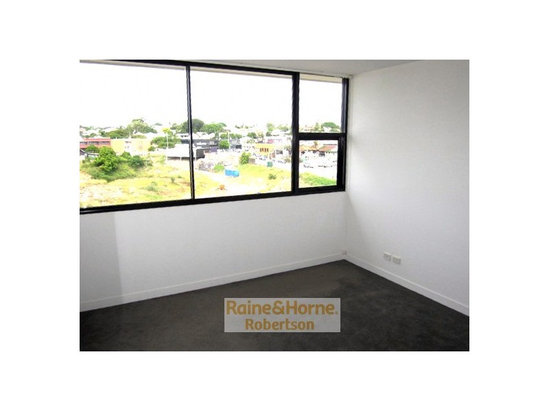 10 Pidgeon Close, West End QLD 4101