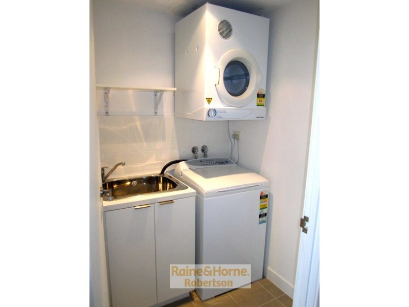 10 Pidgeon Close, West End QLD 4101