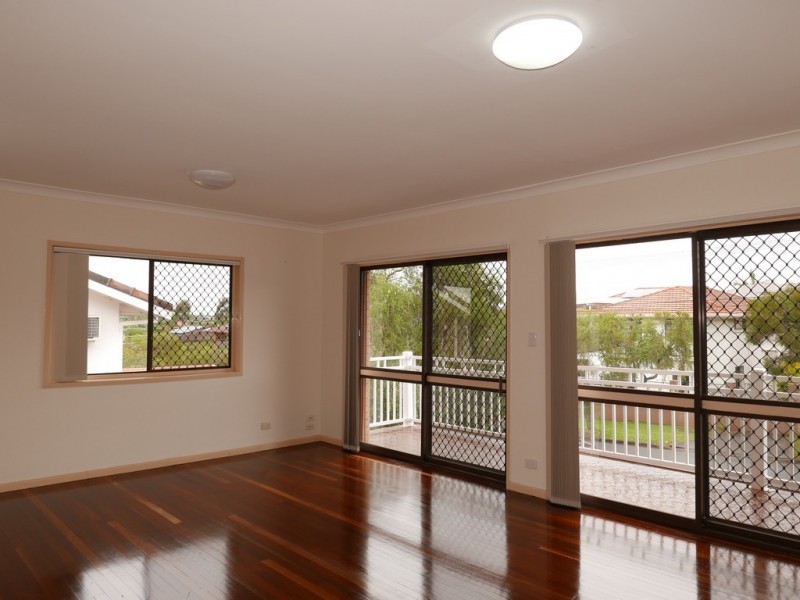 28 Fleetwood Street, Macgregor QLD 4109