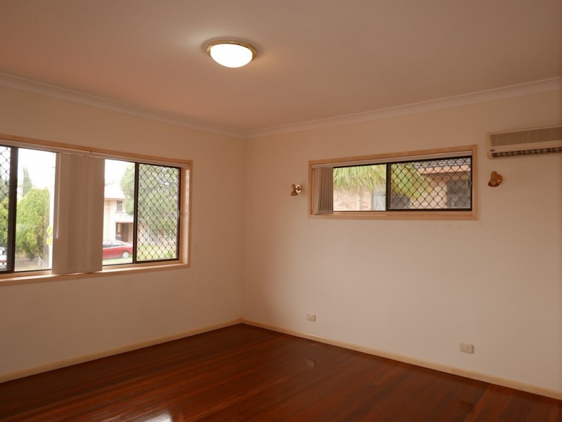 28 Fleetwood Street, Macgregor QLD 4109