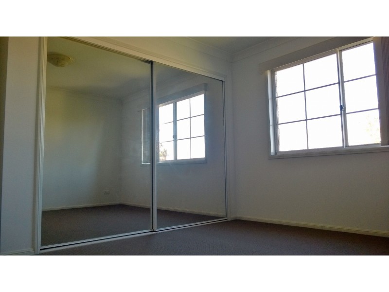 10 Vinal Street, Robertson QLD 4109