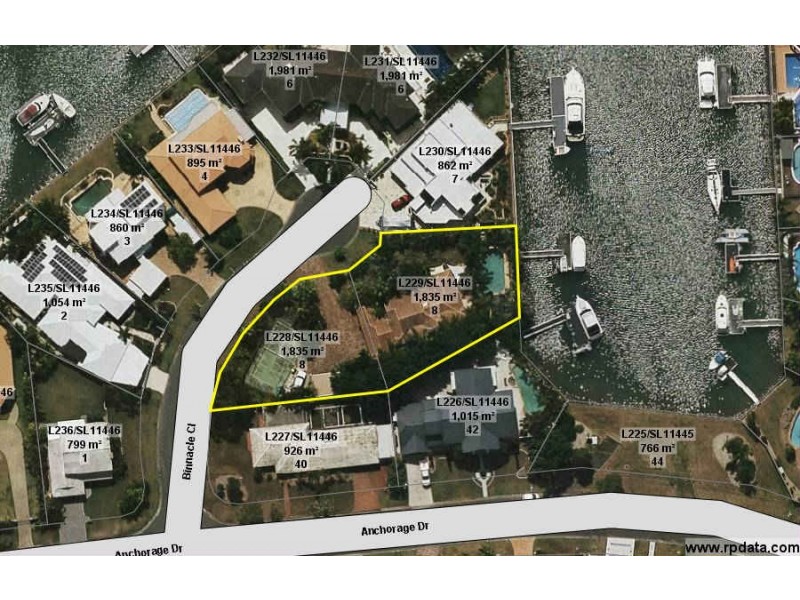8 BINNACLE CLOSE, Raby Bay QLD 4163