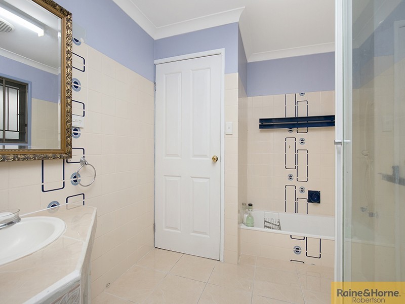 11 Cranberry Street, Eight Mile Plains QLD 4113