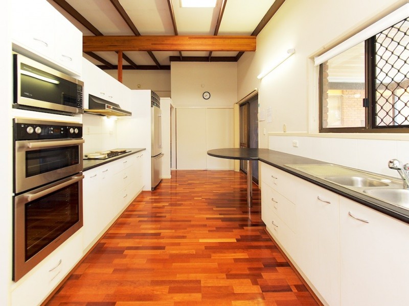 73 Stones Road, Sunnybank Hills QLD 4109