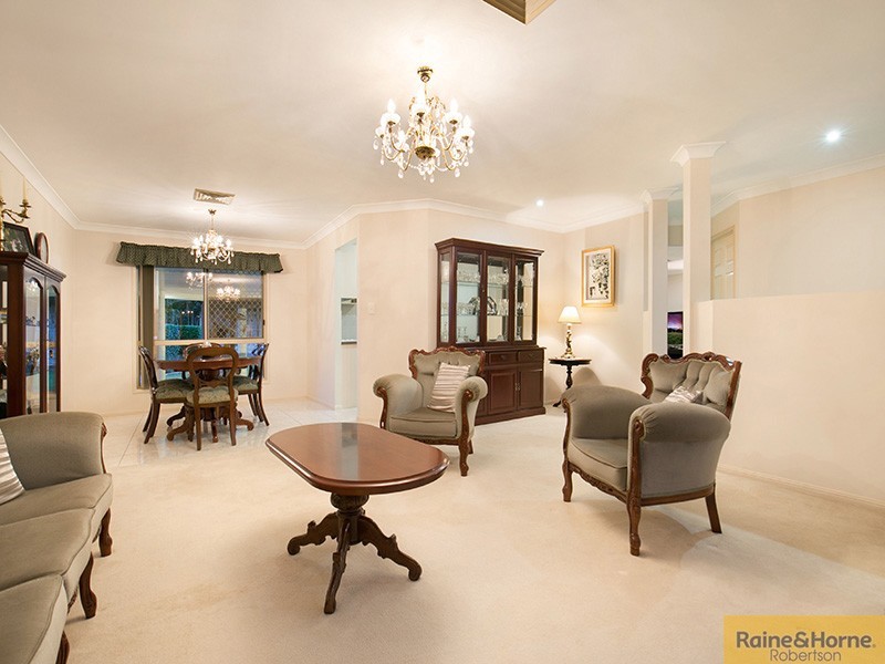 26 Daffodil Crescent, Calamvale QLD 4116