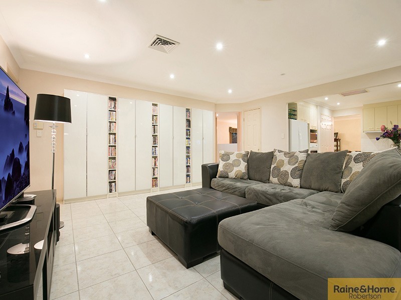 26 Daffodil Crescent, Calamvale QLD 4116