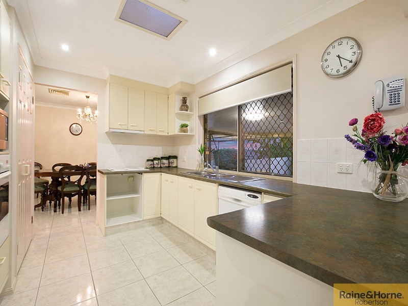 26 Daffodil Crescent, Calamvale QLD 4116