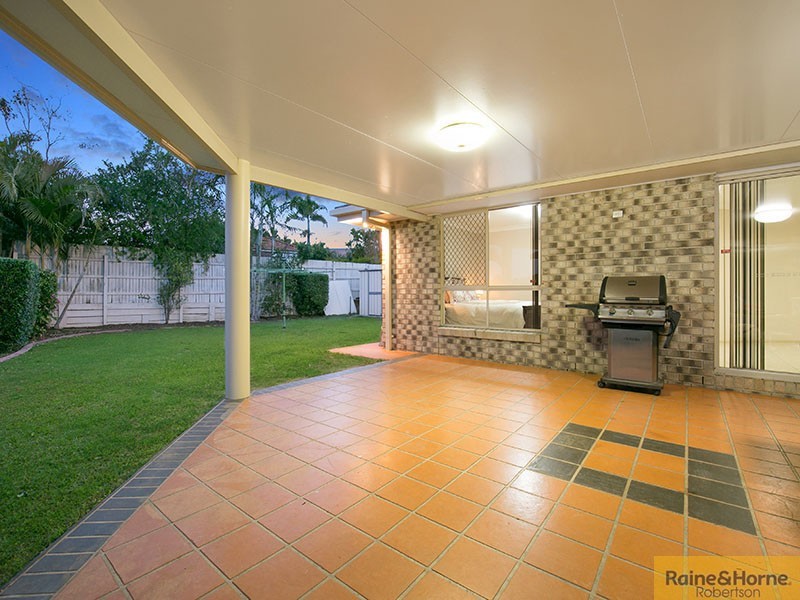26 Daffodil Crescent, Calamvale QLD 4116