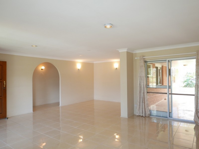 7 Monteith Street, Robertson QLD 4109