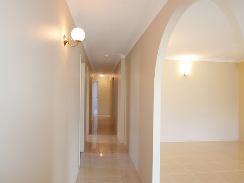 7 Monteith Street, Robertson QLD 4109