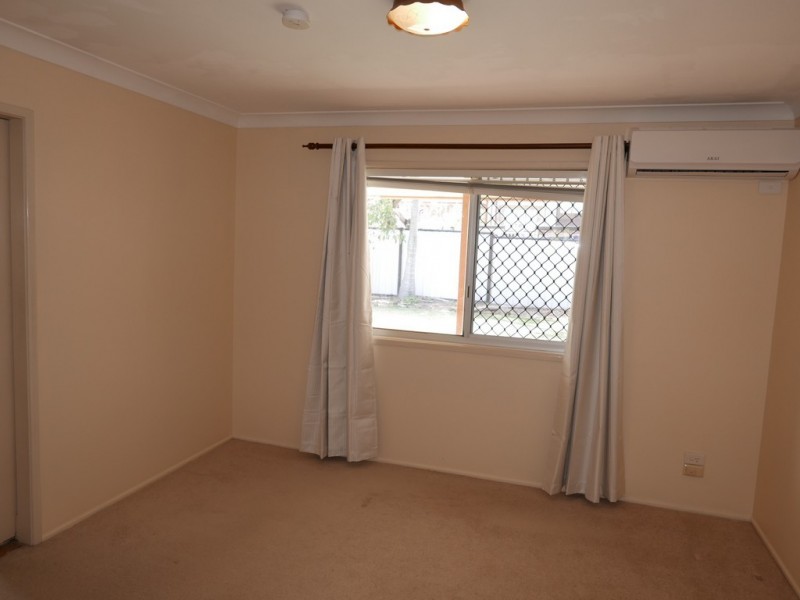 7 Monteith Street, Robertson QLD 4109