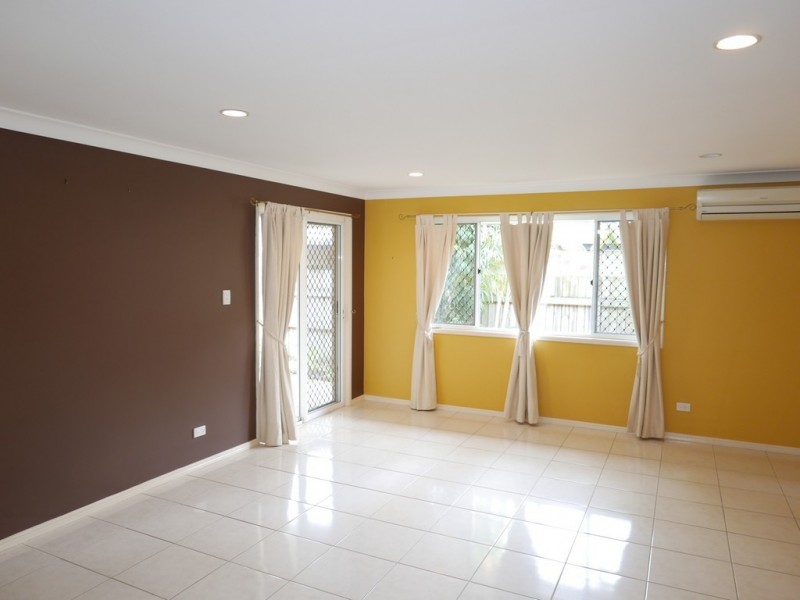 10 Eastcourt Lane, Sunnybank Hills QLD 4109