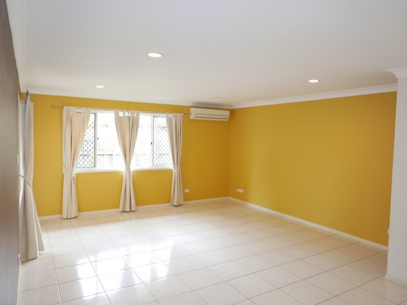 10 Eastcourt Lane, Sunnybank Hills QLD 4109