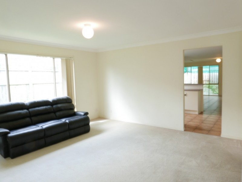 14 Magnolia Grove, Robertson QLD 4109