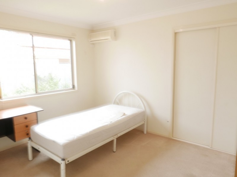 14 Magnolia Grove, Robertson QLD 4109