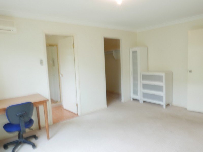 14 Magnolia Grove, Robertson QLD 4109