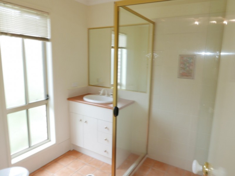 14 Magnolia Grove, Robertson QLD 4109