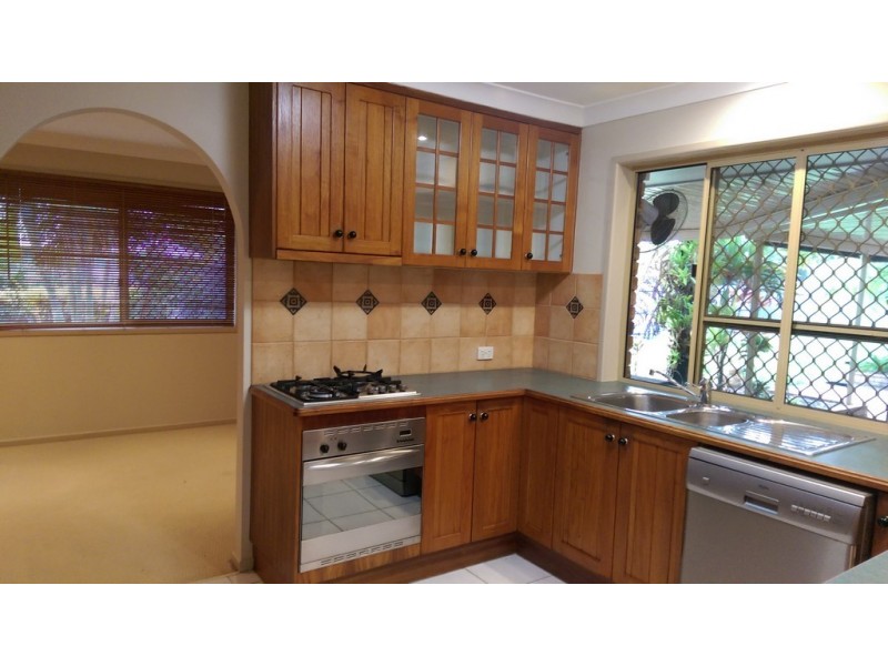 15 Benjamin Court, Cleveland QLD 4163