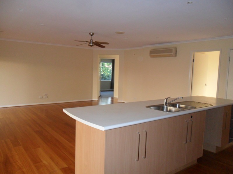 32 Santa Isobel Boulevard, Pacific Pines QLD 4211