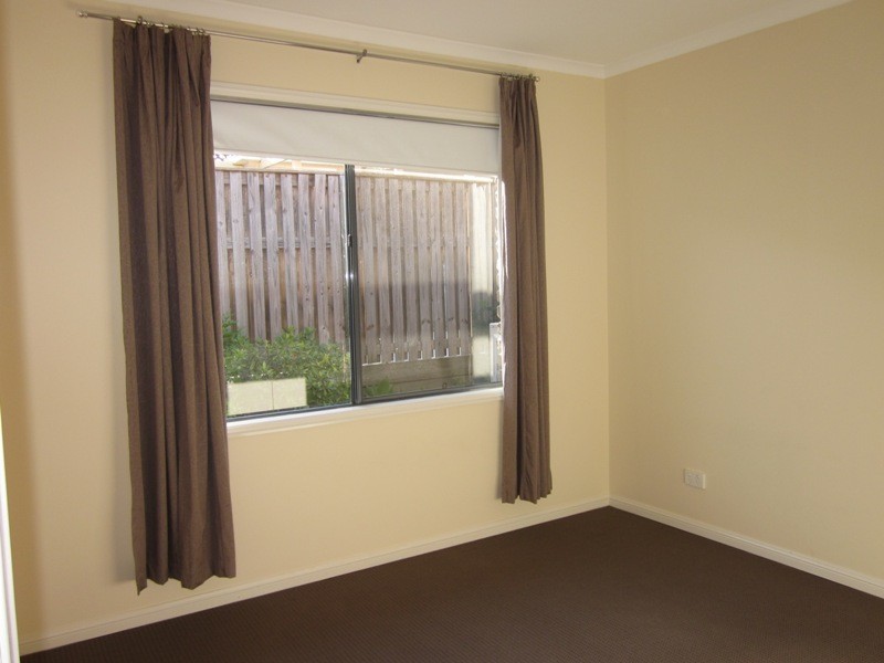32 Santa Isobel Boulevard, Pacific Pines QLD 4211