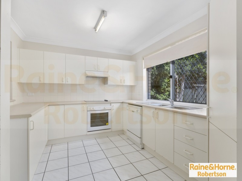 1/10 Vinal Street, Robertson QLD 4109