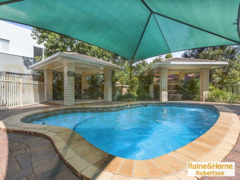 1/10 Vinal Street, Robertson QLD 4109