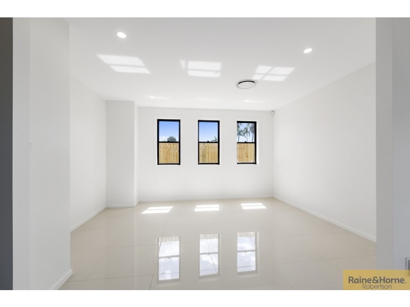 11 Pear Street, Runcorn QLD 4113