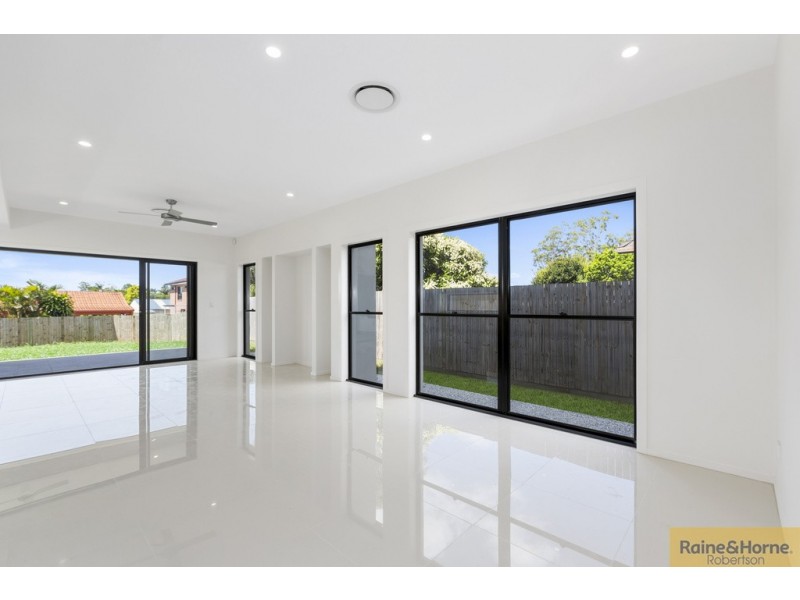 11 Pear Street, Runcorn QLD 4113