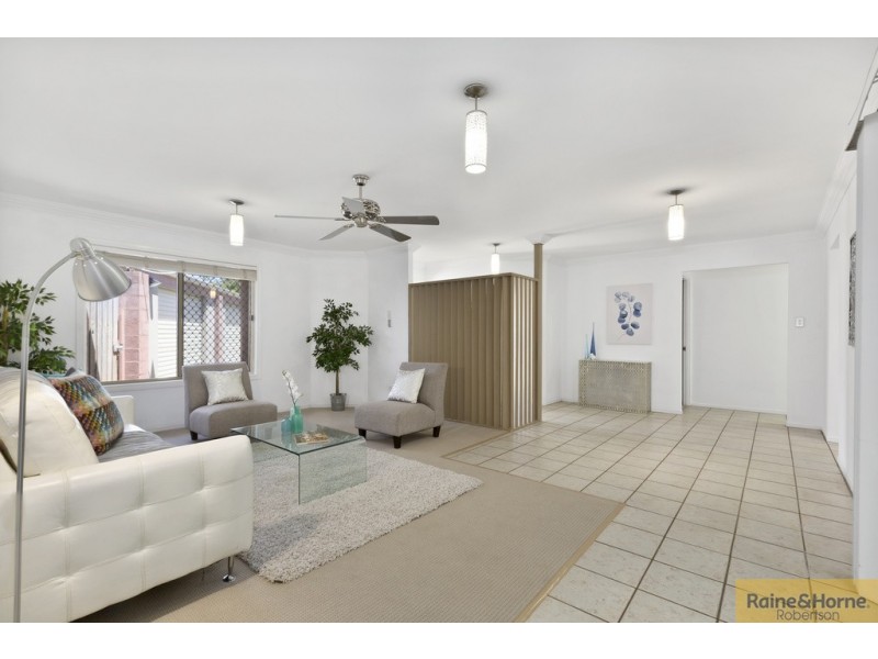 32 Paddington Crescent, Stretton QLD 4116