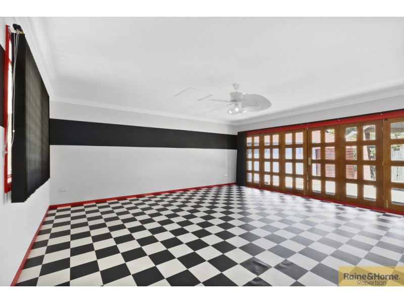 32 Paddington Crescent, Stretton QLD 4116