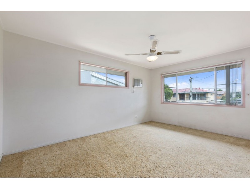 10 Epsom Street, Macgregor QLD 4109