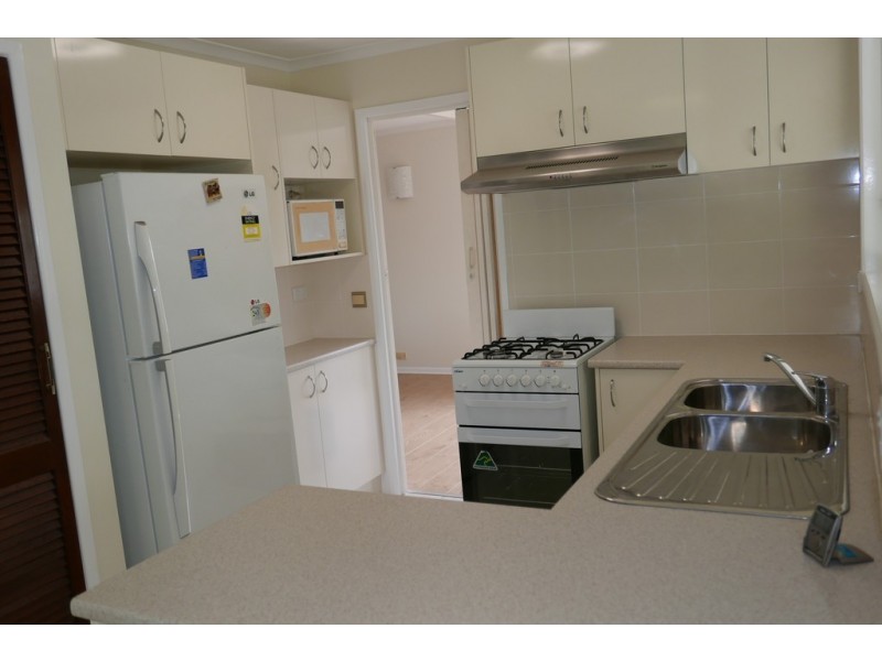 11 Benaud Street, Macgregor QLD 4109