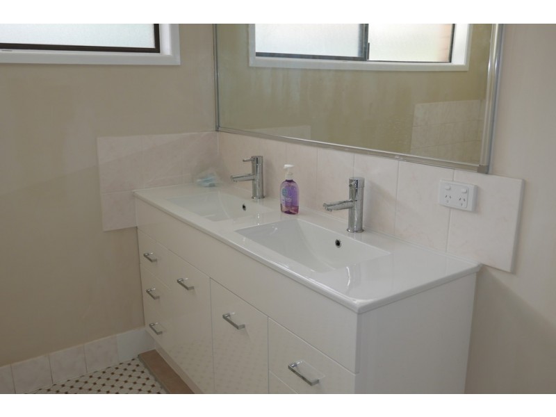 11 Benaud Street, Macgregor QLD 4109