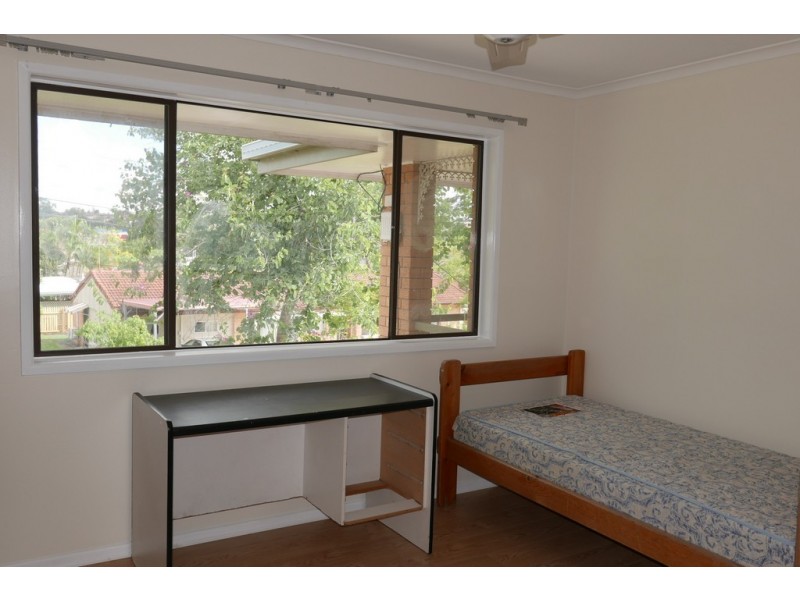 11 Benaud Street, Macgregor QLD 4109