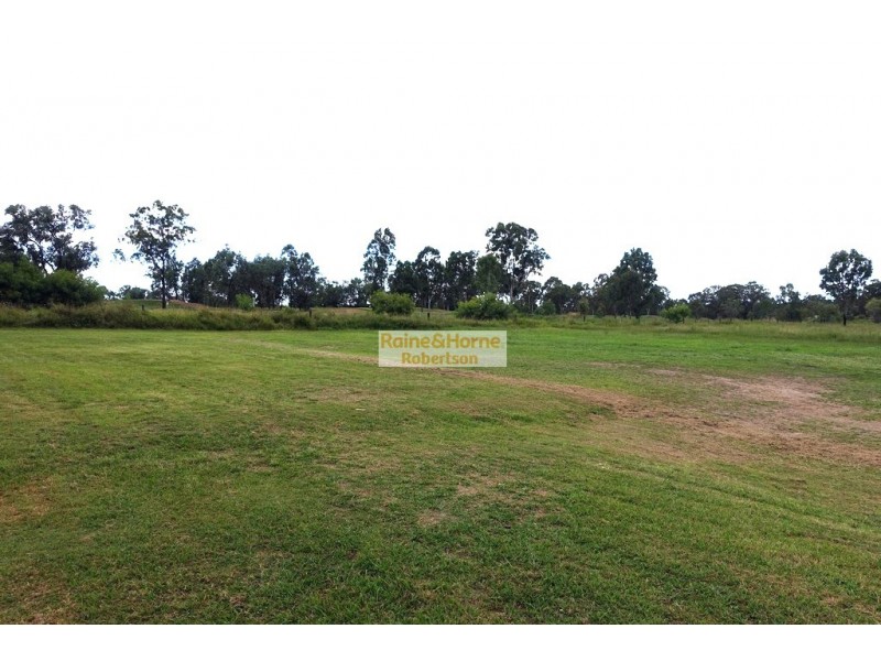 80 Chalk Street, Wulkuraka QLD 4305