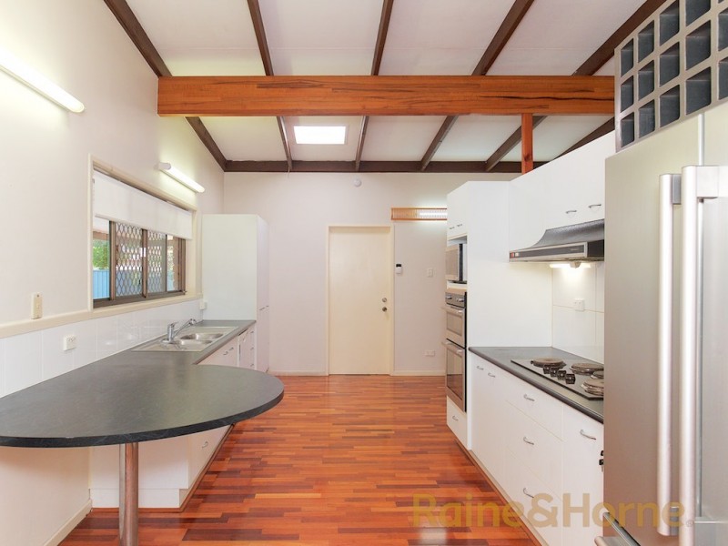 73 Stones Road, Sunnybank Hills QLD 4109