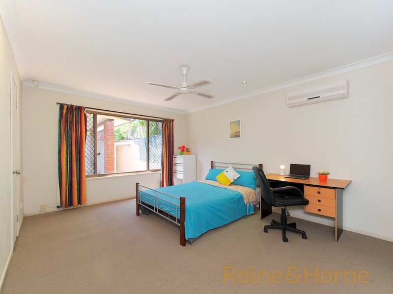 73 Stones Road, Sunnybank Hills QLD 4109