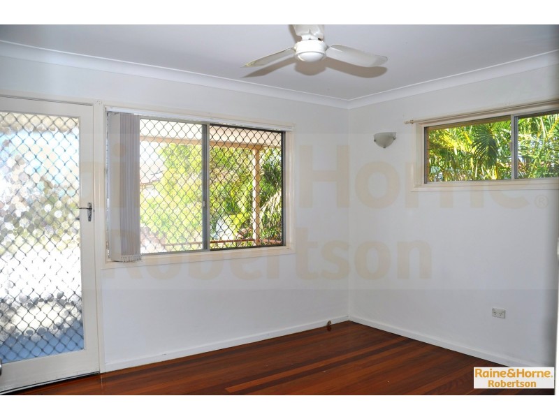 4 Marla Street, Robertson QLD 4109