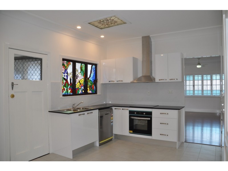 811 Wynnum Road, Cannon Hill QLD 4170