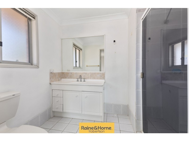 17/9 Lawrence Close, Robertson QLD 4109